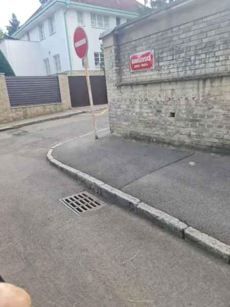 Baby friendly chodníky na Hanspaulce