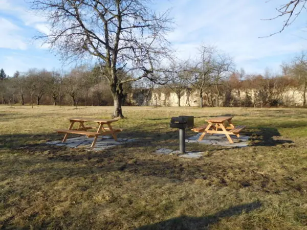 Břevnovské grilovací a piknikové místo na Ladronce